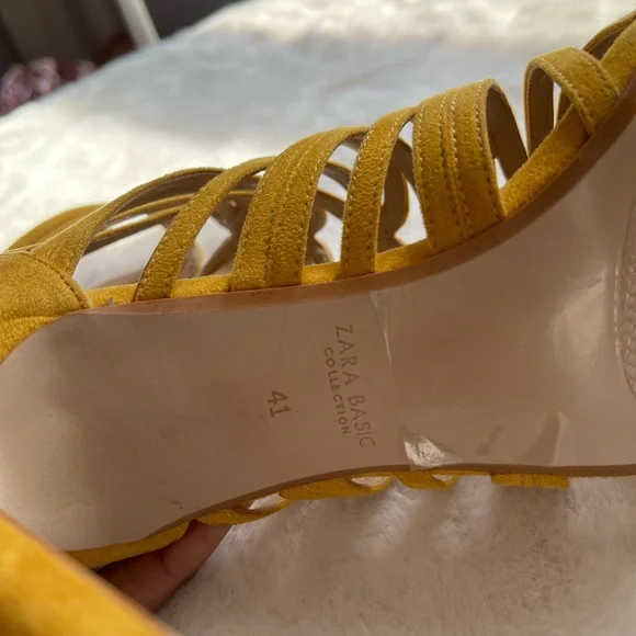 Zara womens yellow suede open toe booties size 10/41 - Picture 4 of 5